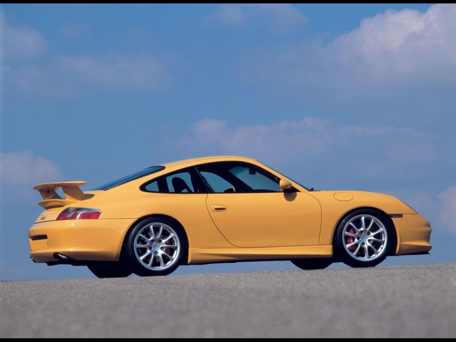  Porsche 911 GT3 2004 года  (фото 8 из 9)